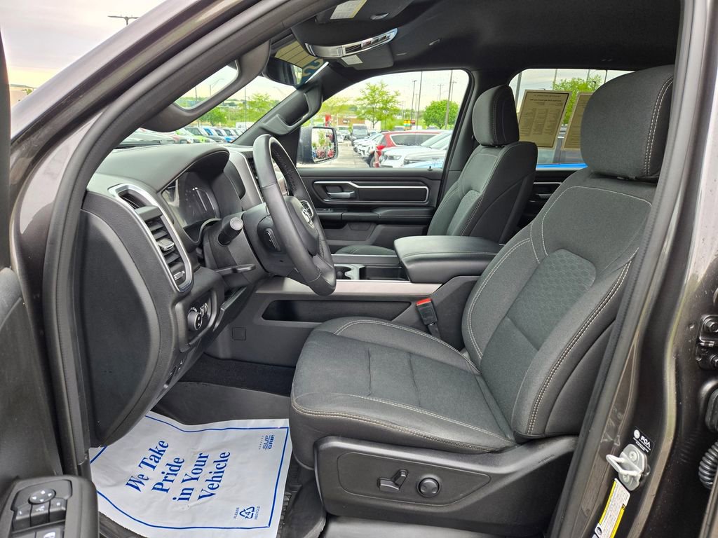 Used 2025 RAM 1500 Big Horn AWD/4WD image 17