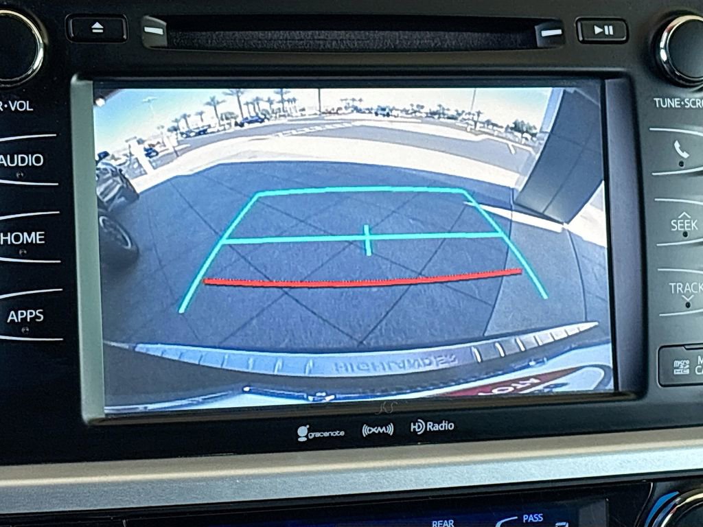 Used 2017 Toyota Highlander XLE AWD/4WD image 15