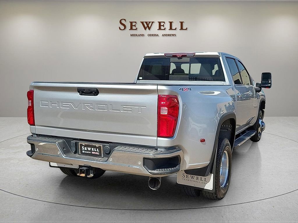 Used 2022 Chevrolet Silverado 3500 LTZ w/ LTZ Convenience Package AWD/4WD image 5
