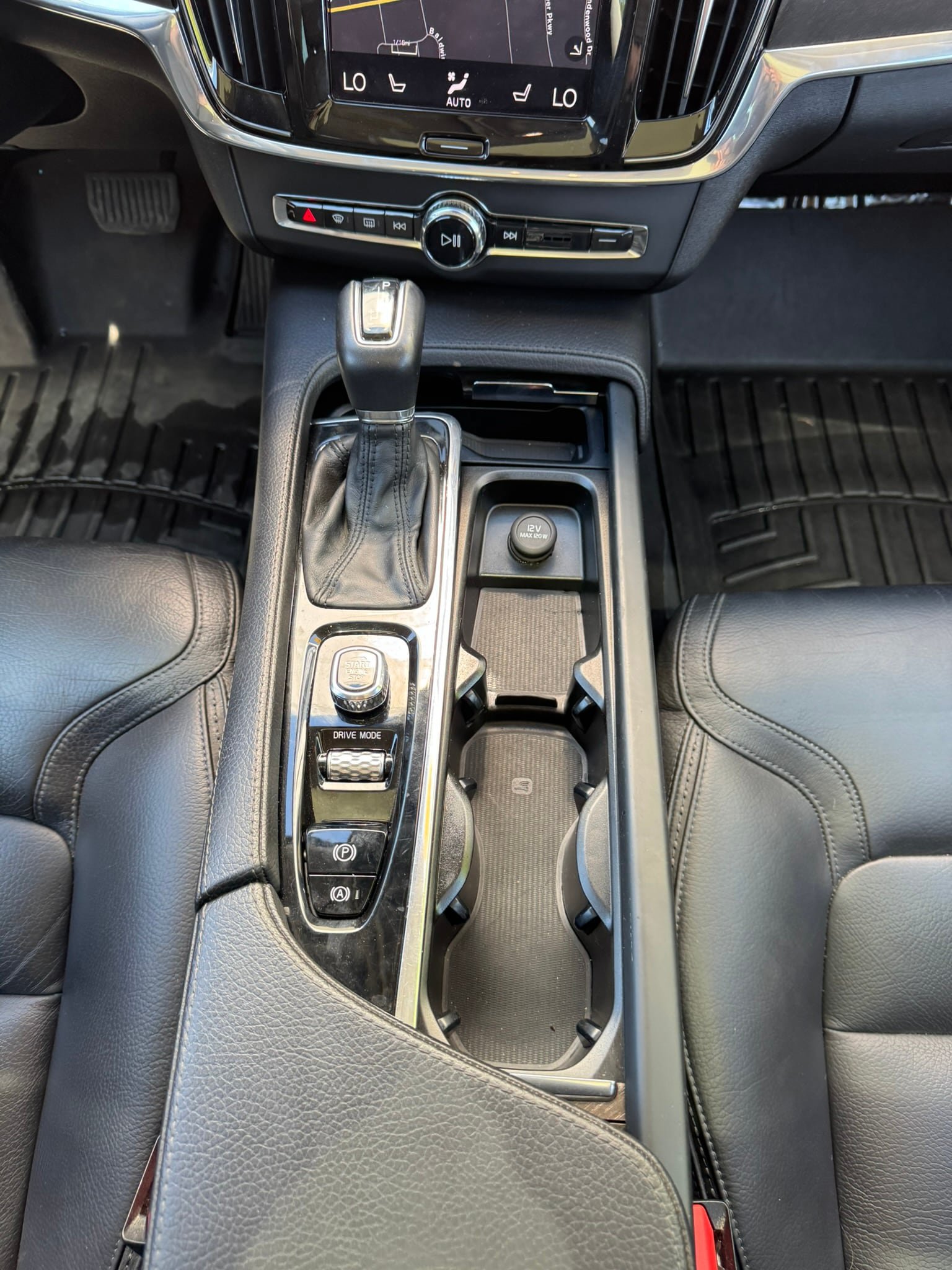 Used 2020 Volvo V90 T6 Cross Country AWD/4WD image 16