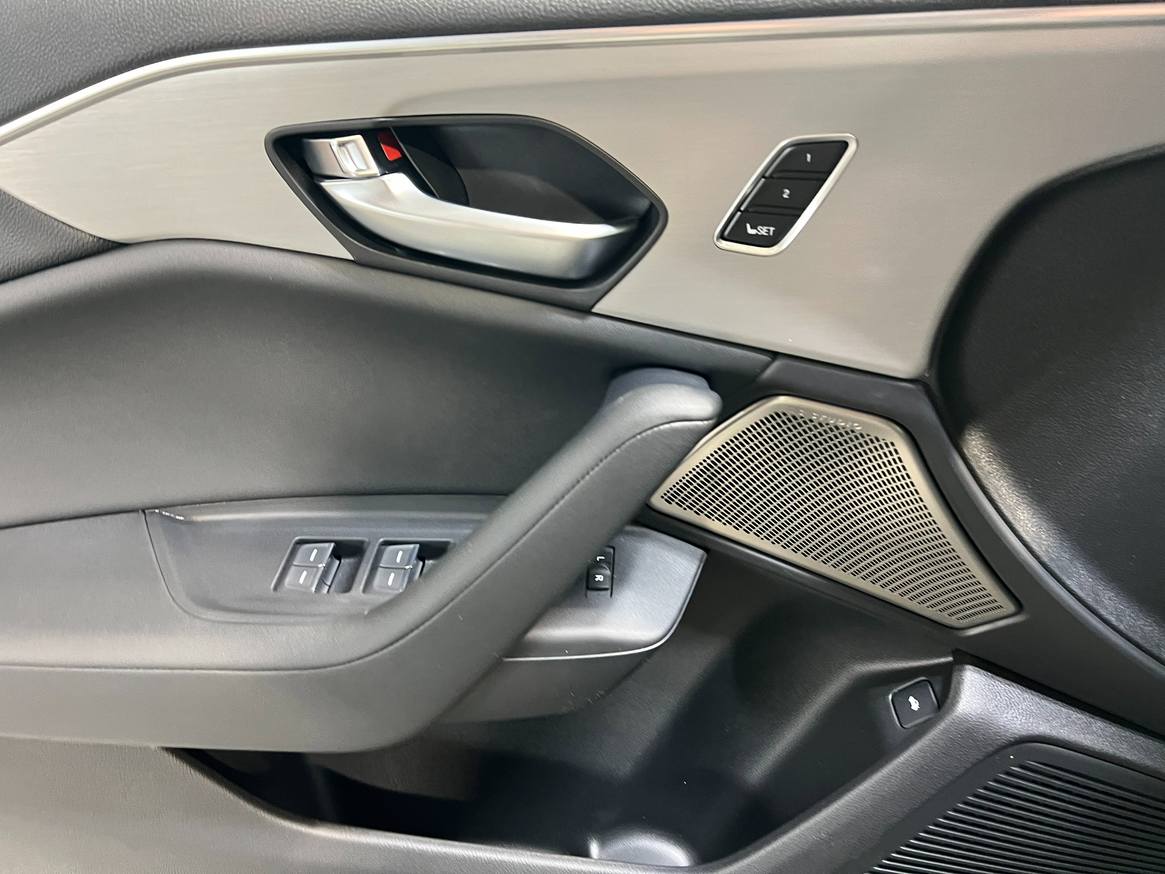 New 2025 Acura TLX w/ Technology Package image 17