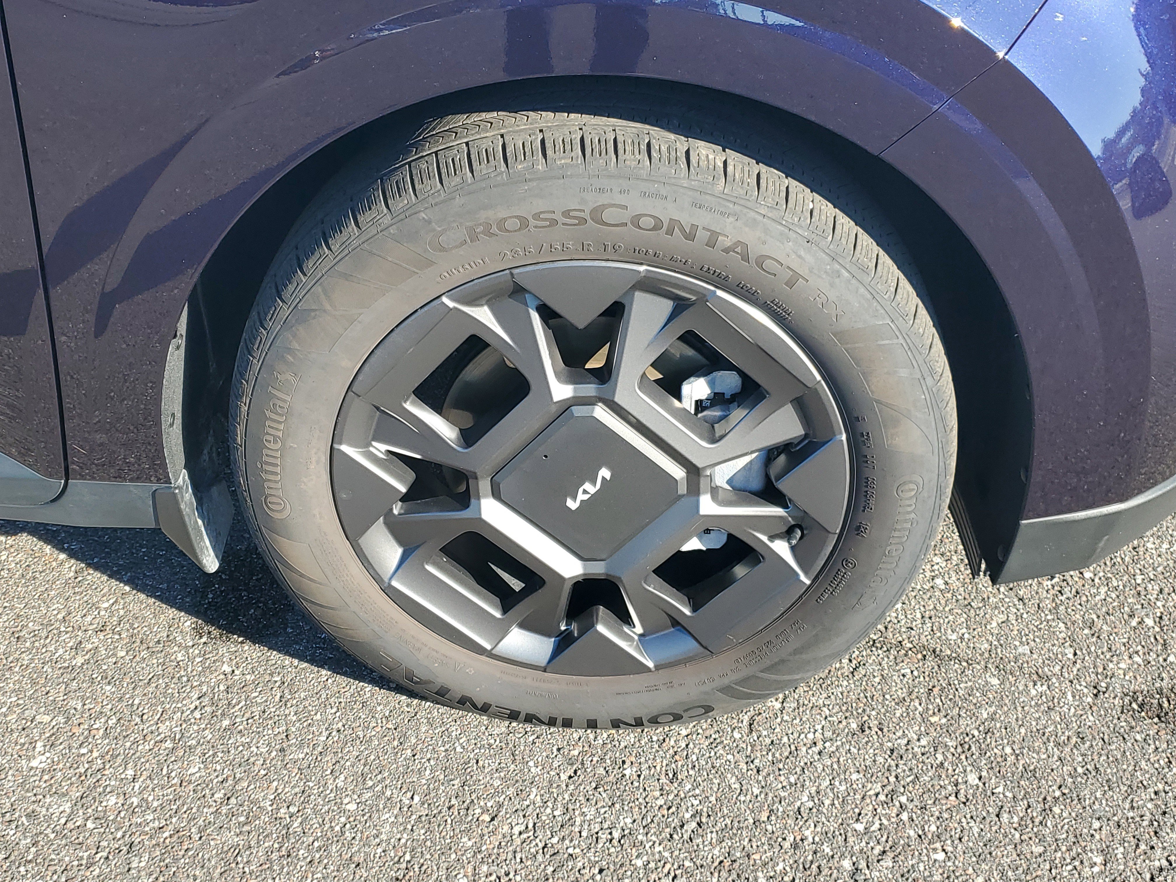 Certified 2025 Kia Carnival EX image 41