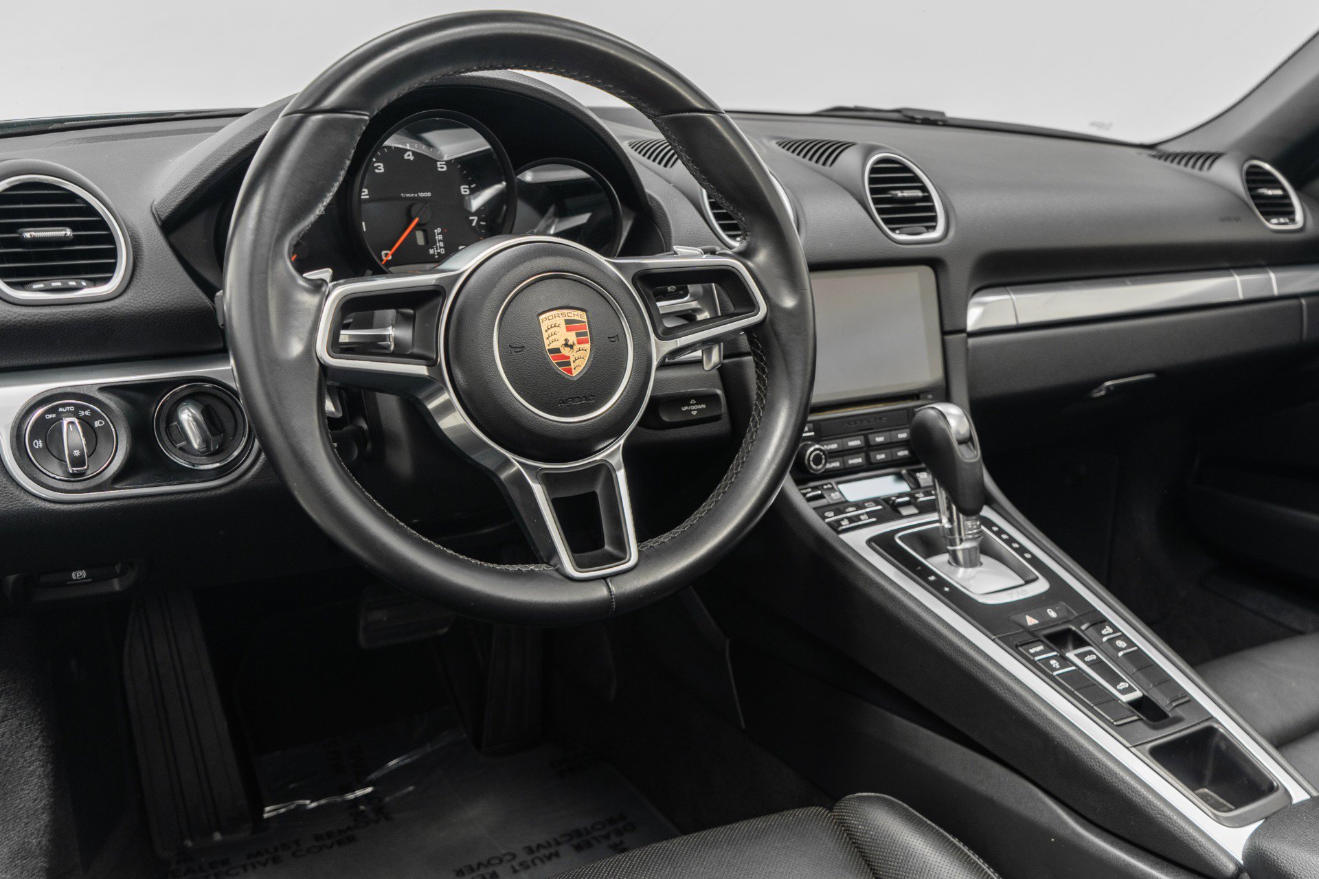 Used 2017 Porsche 718 Boxster RWD image 13