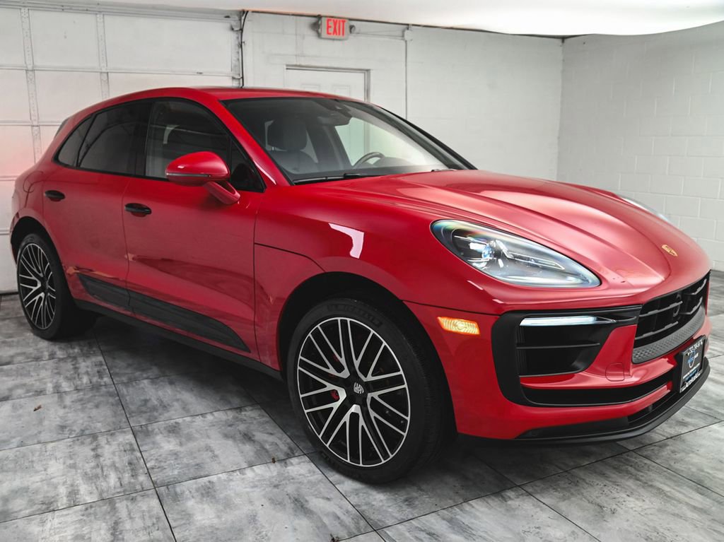 Used 2023 Porsche Macan S image 3