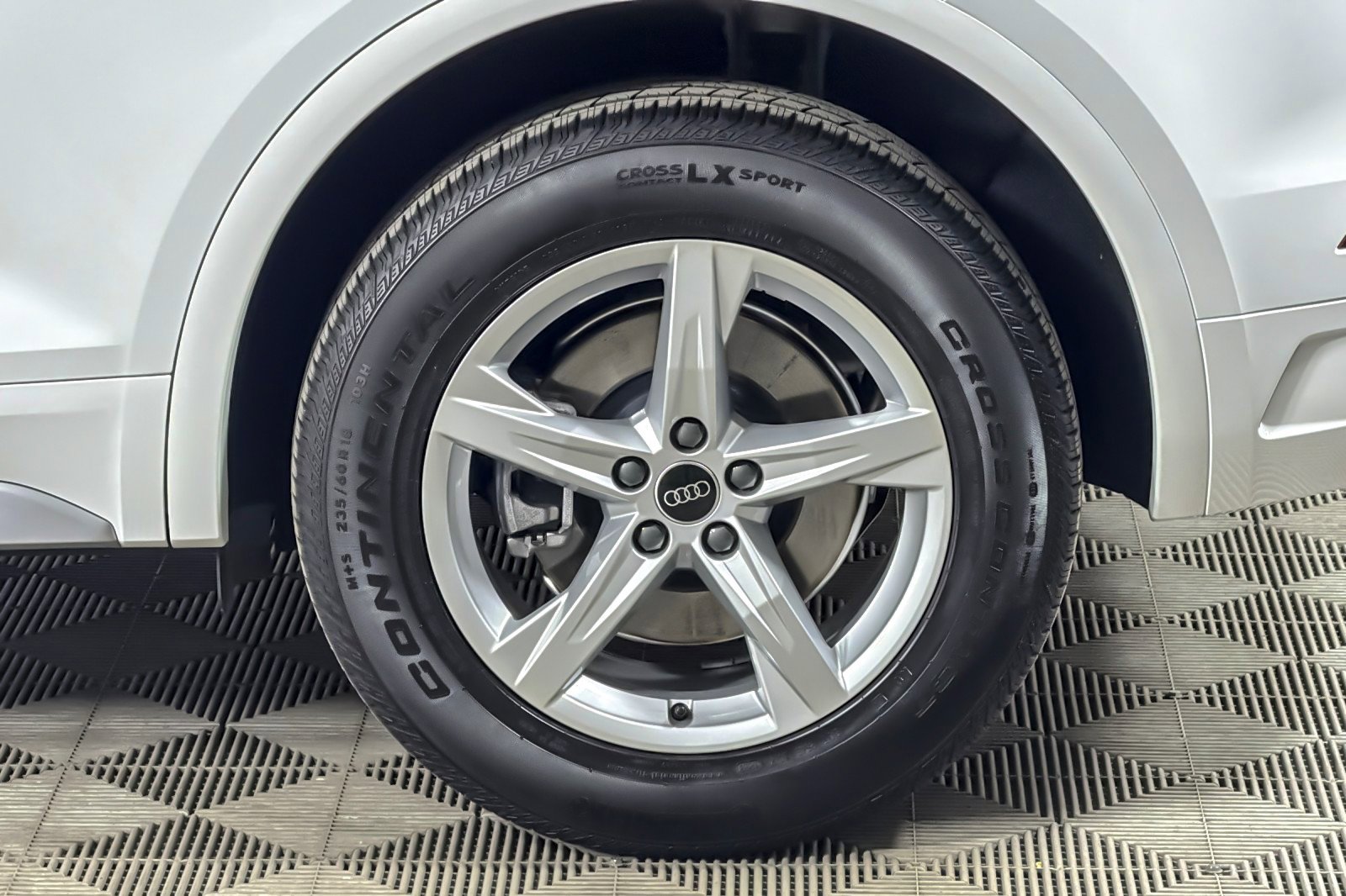 Used 2023 Audi Q5 2.0T Premium w/ Convenience Package image 25