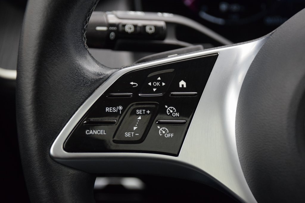 Used 2023 Mercedes-Benz GLC 300 image 24