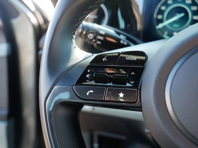 Used 2024 Hyundai Elantra Limited image 24