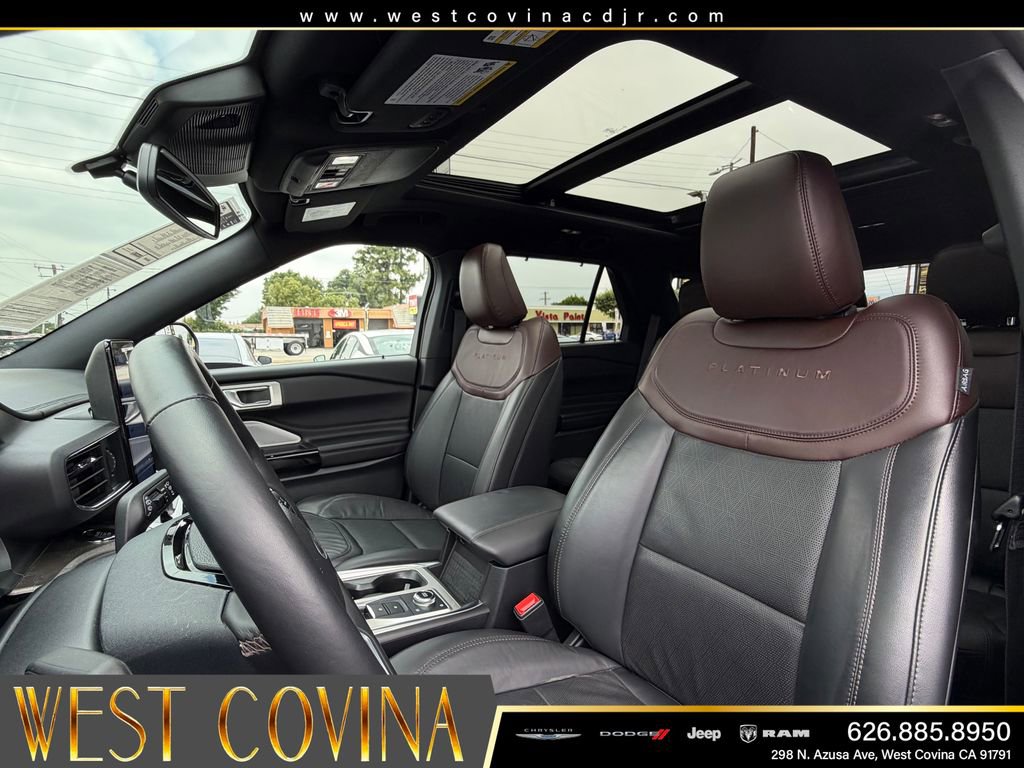 Used 2024 Ford Explorer Platinum w/ Technology Package AWD/4WD image 28