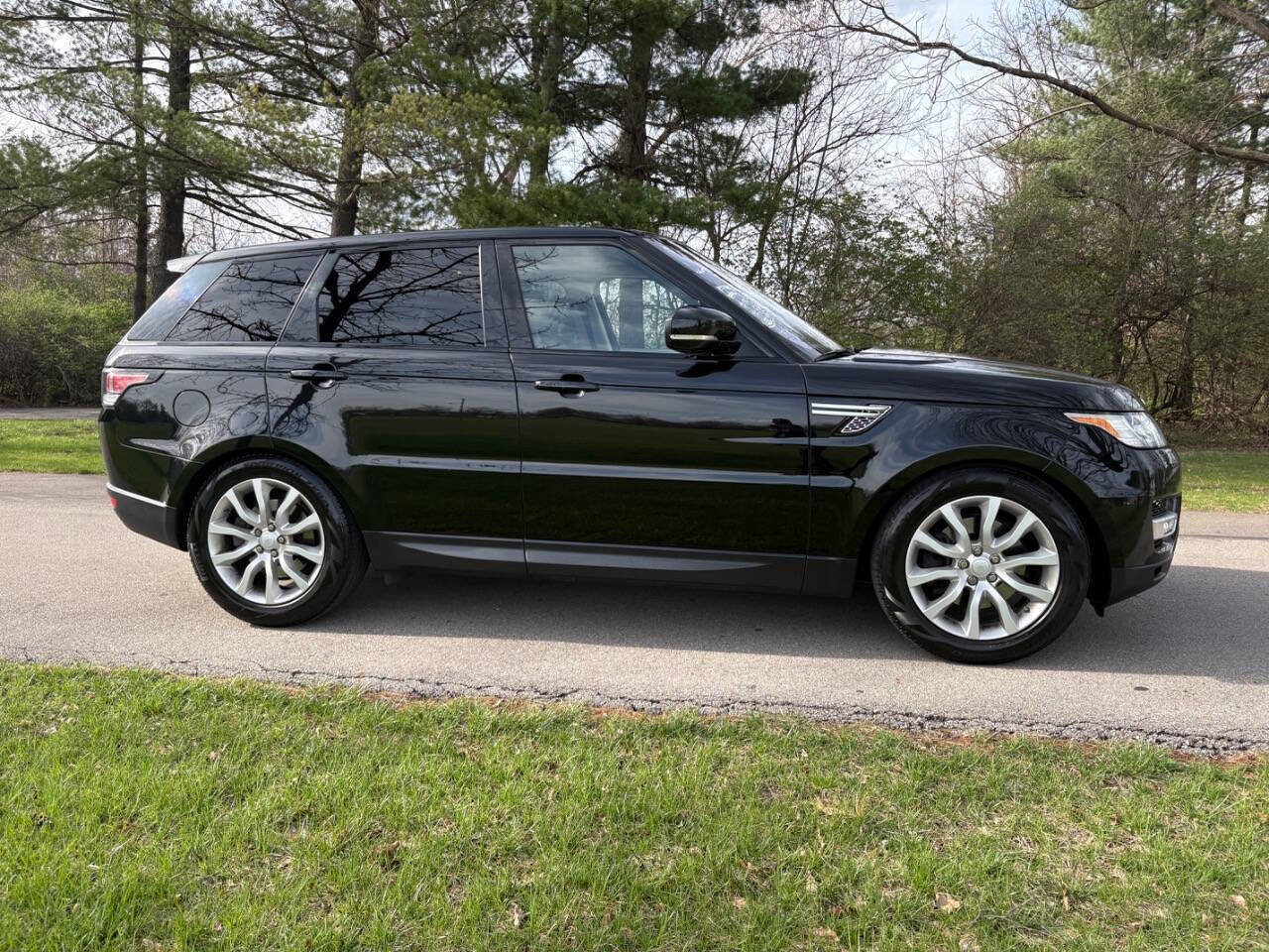 Used 2016 Land Rover Range Rover Sport HSE image 8