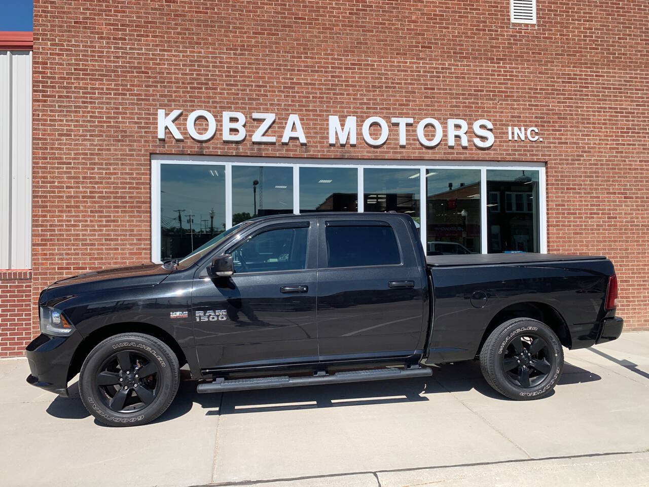 Used 2017 RAM 1500 Sport