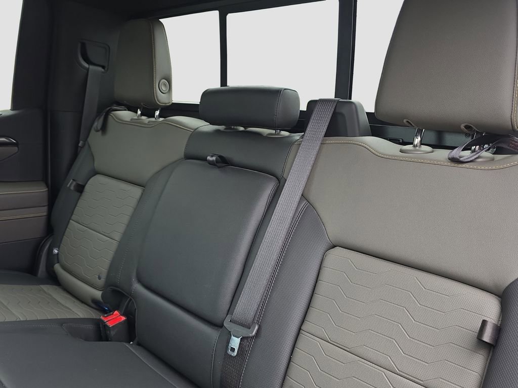 Used 2023 Chevrolet Silverado 1500 ZR2 w/ Technology Package image 12