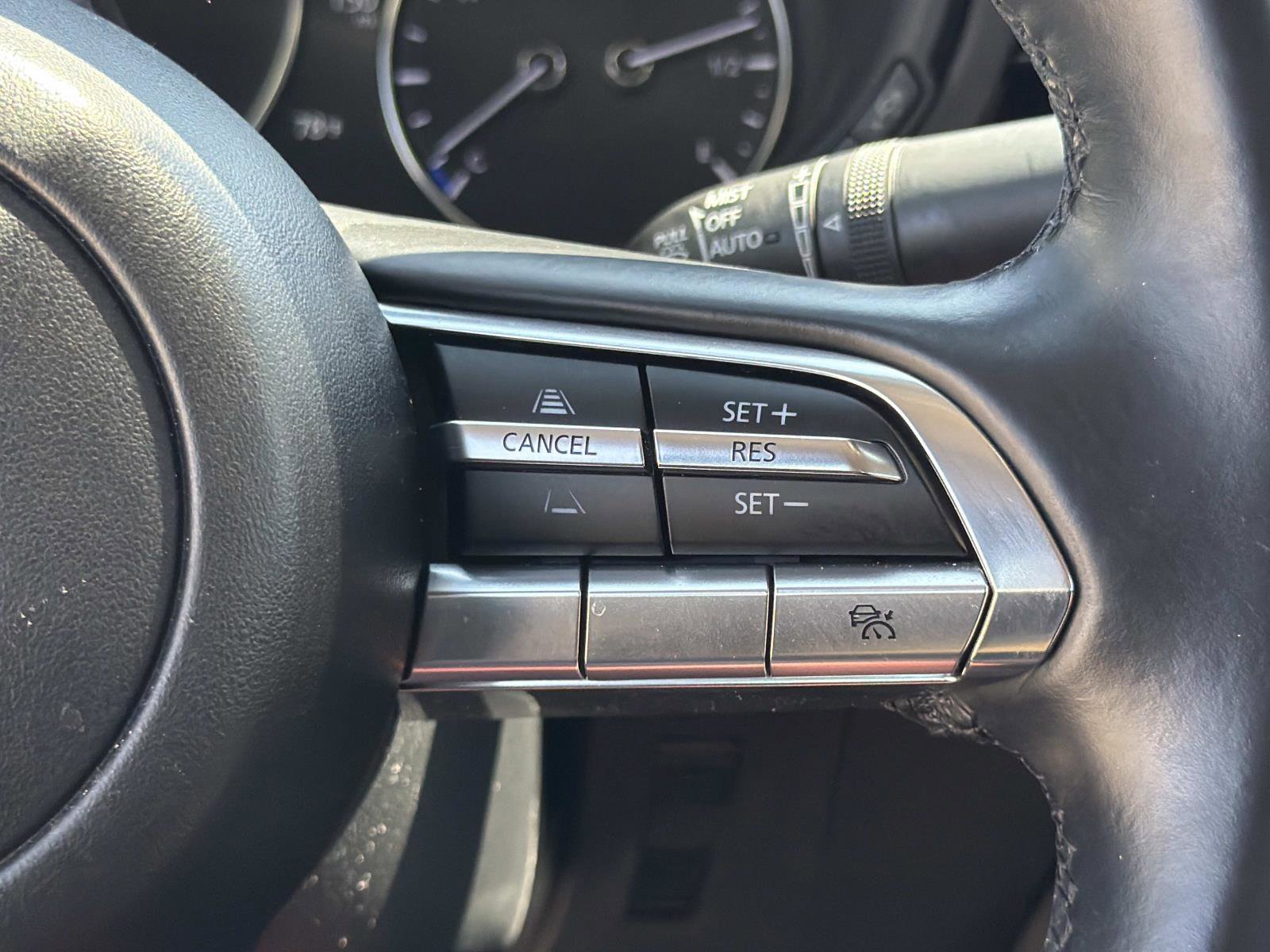 Used 2023 MAZDA MAZDA3 s image 10