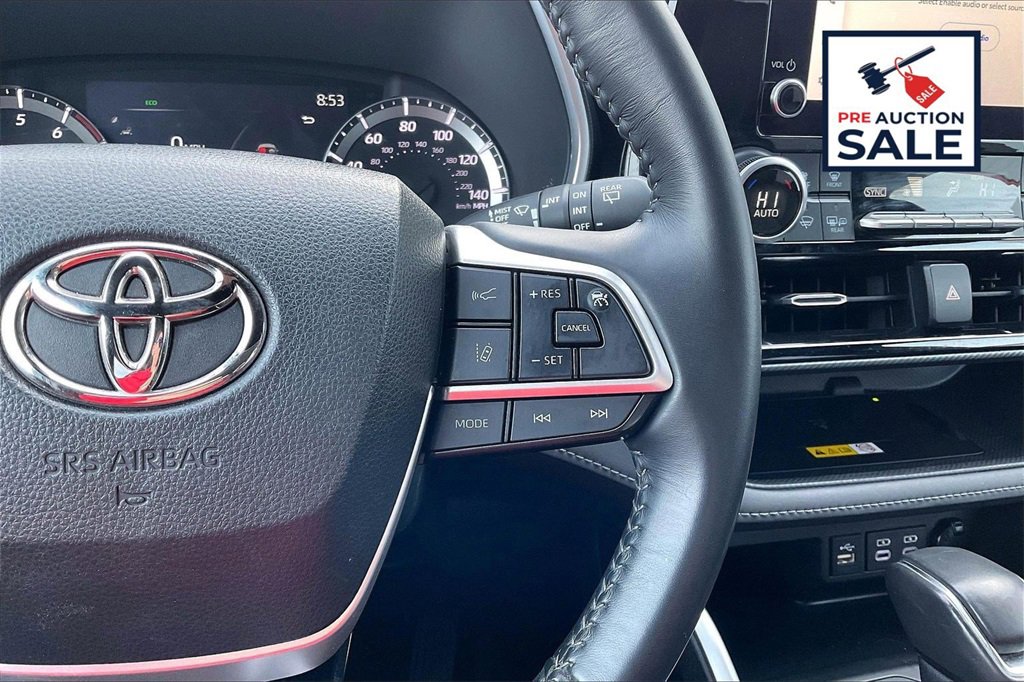 Used 2023 Toyota Highlander XSE image 19
