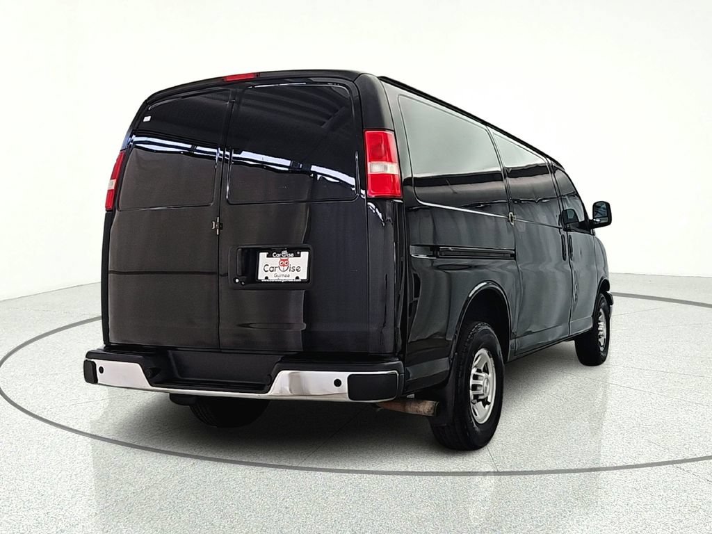 Used 2018 Chevrolet Express 2500 w/ Driver Convenience Package RWD image 5