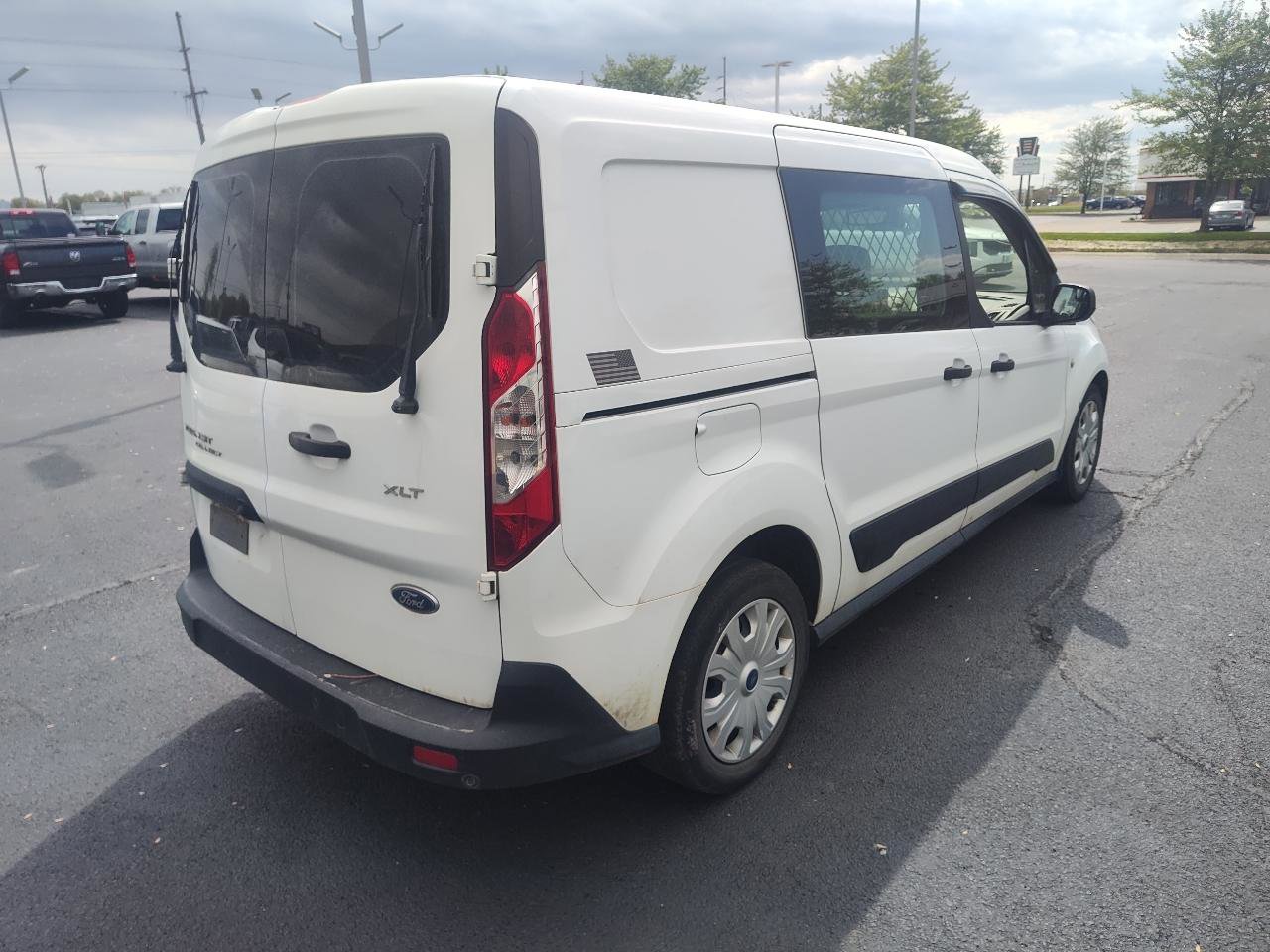 Used 2019 Ford Transit Connect XLT FWD image 4