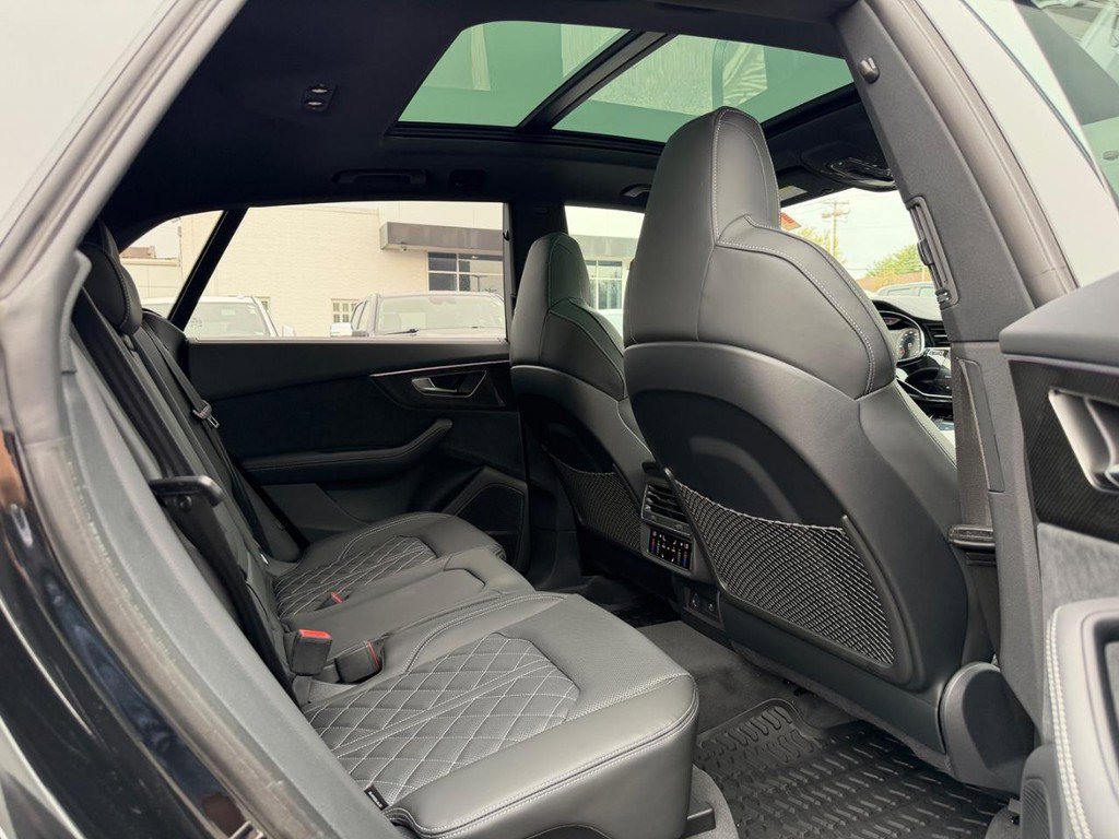 Used 2023 Audi SQ8 Prestige image 10