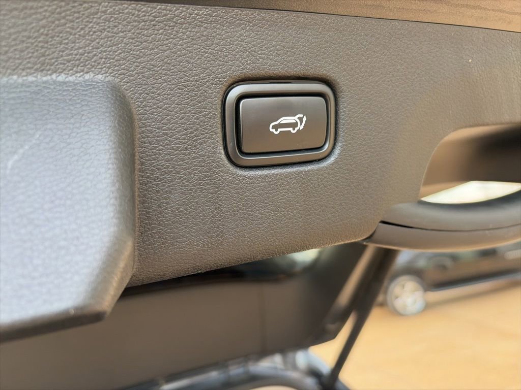 Used 2023 Kia Sportage SX image 10