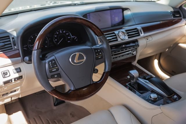 Used 2014 Lexus LS 460 AWD w/ Comfort Package image 22