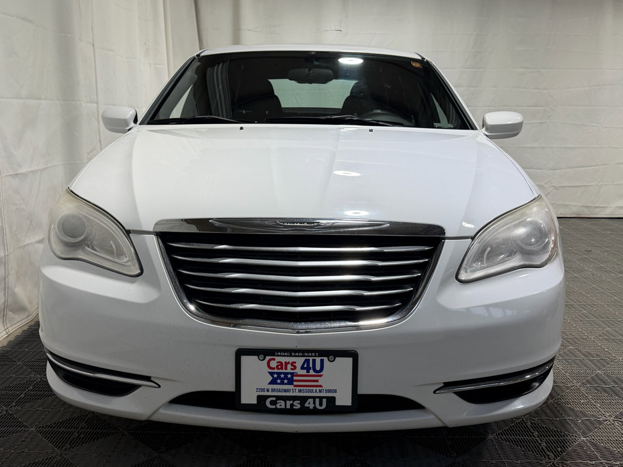 Used 2013 Chrysler 200 LX image 2