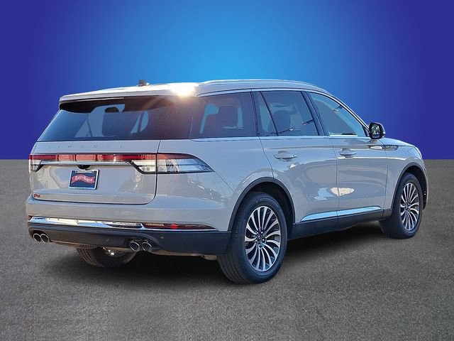 Used 2023 Lincoln Aviator AWD w/ Premium Package image 4
