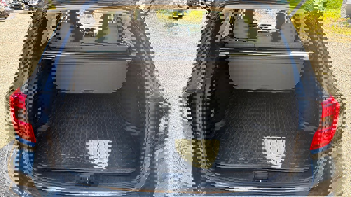 Used 2018 Subaru Outback 2.5i Premium image 12