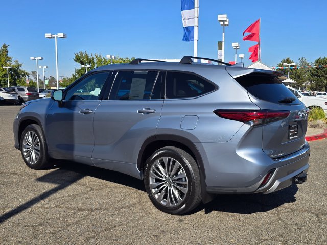 Used 2021 Toyota Highlander Platinum AWD/4WD image 6