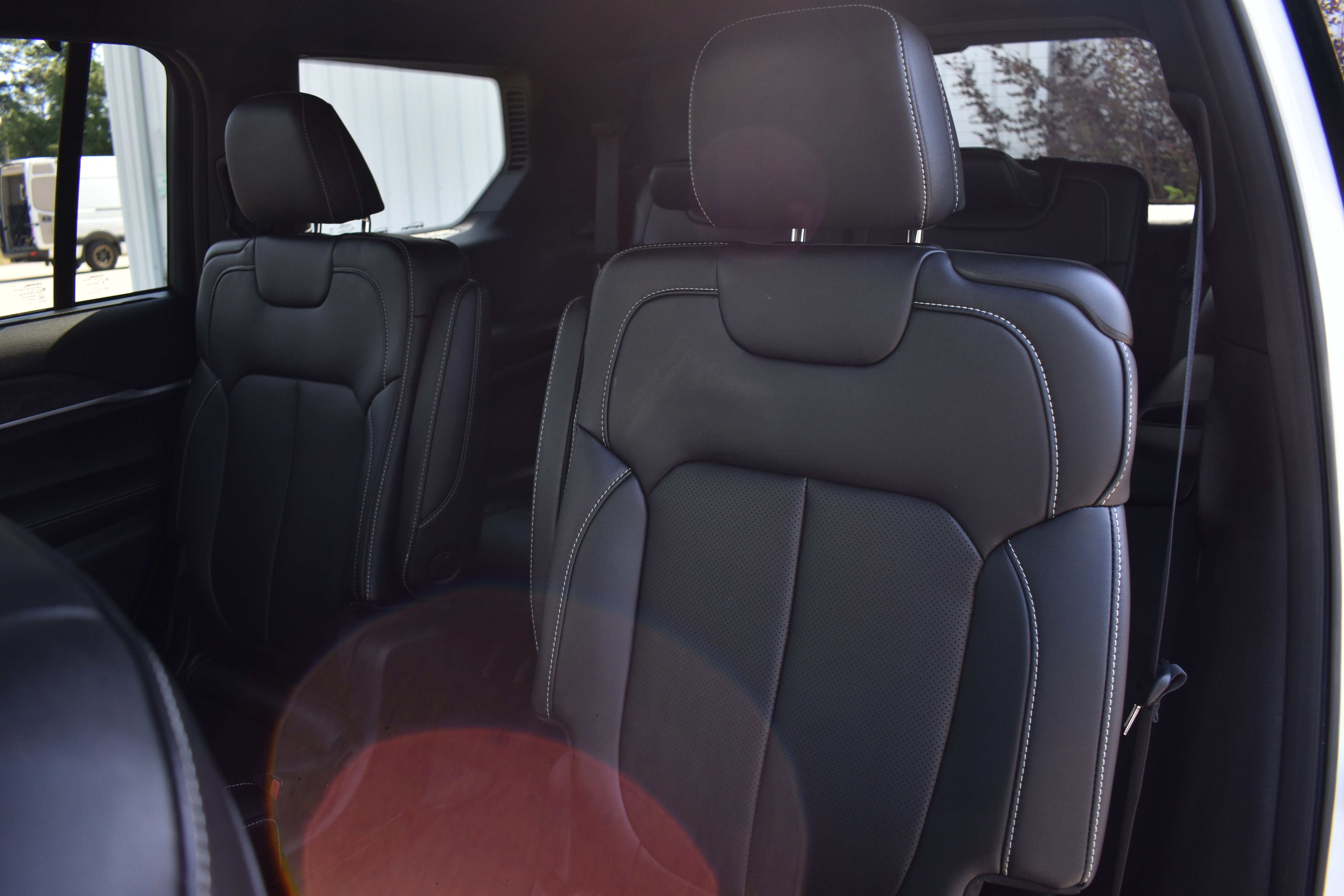 Used 2025 Jeep Grand Cherokee L Limited w/ Luxury Tech Group II AWD/4WD image 27