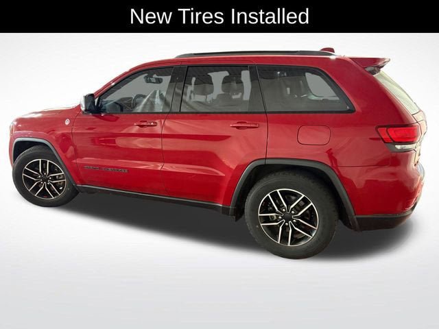 Used 2021 Jeep Grand Cherokee Trailhawk AWD/4WD image 2