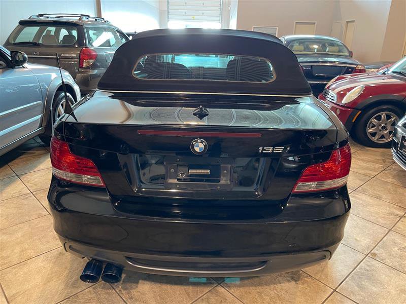 Used 2009 BMW 135i Convertible image 24