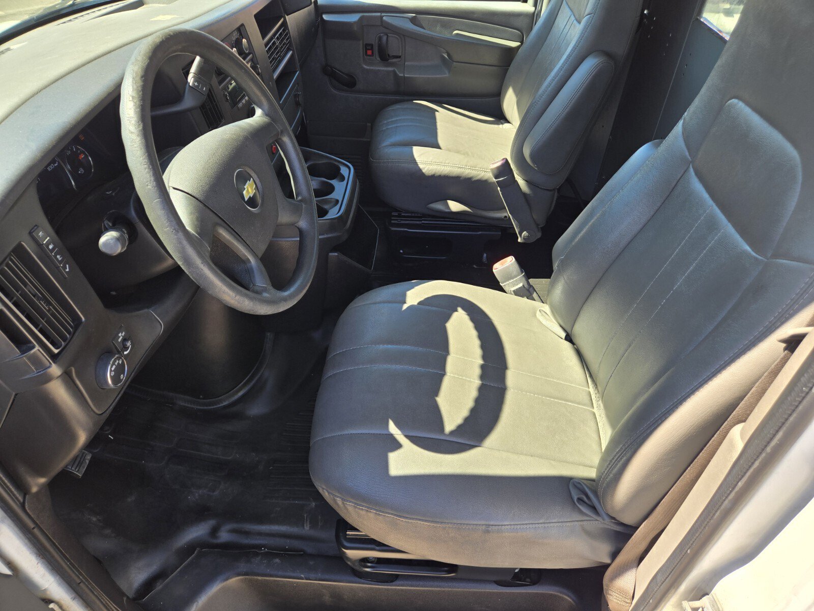 Used 2012 Chevrolet Express 2500 w/ Cold Climate Package RWD image 7