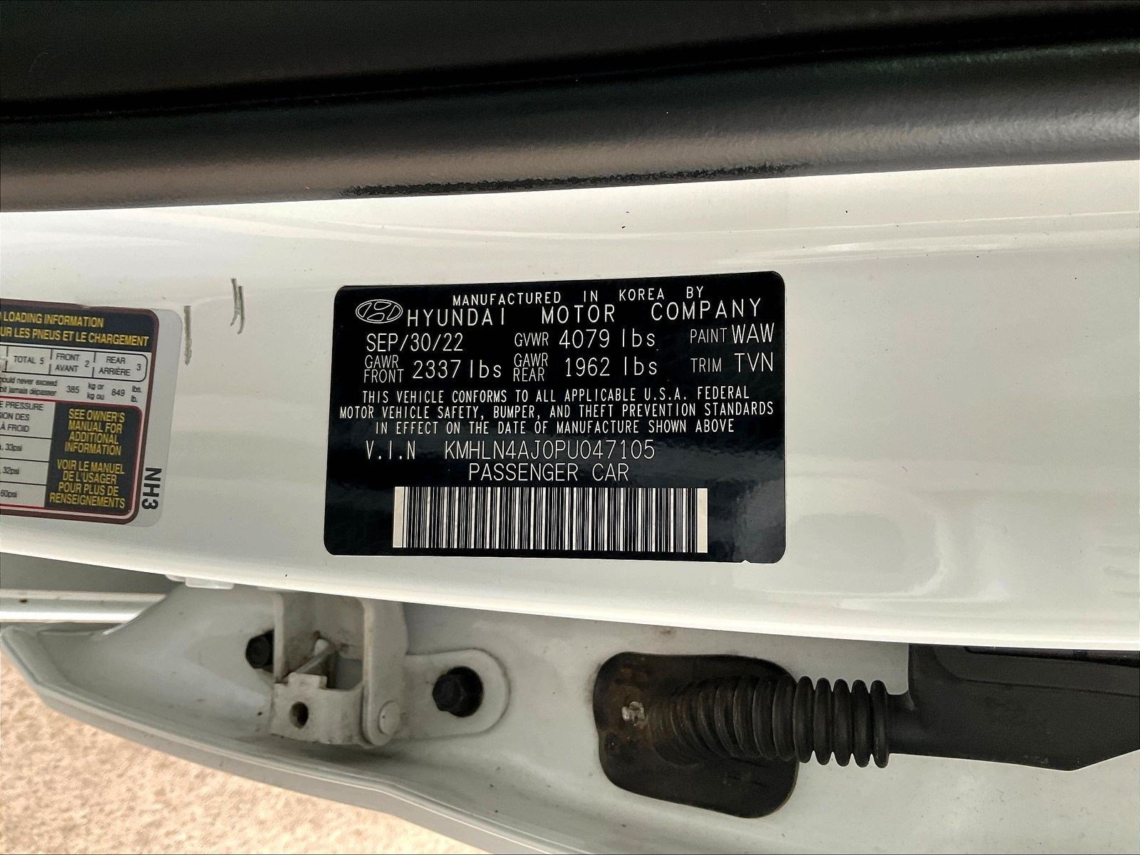 Used 2023 Hyundai Elantra Limited FWD image 17