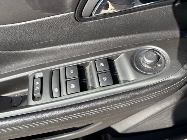 Used 2018 Buick Encore Sport Touring AWD/4WD image 12