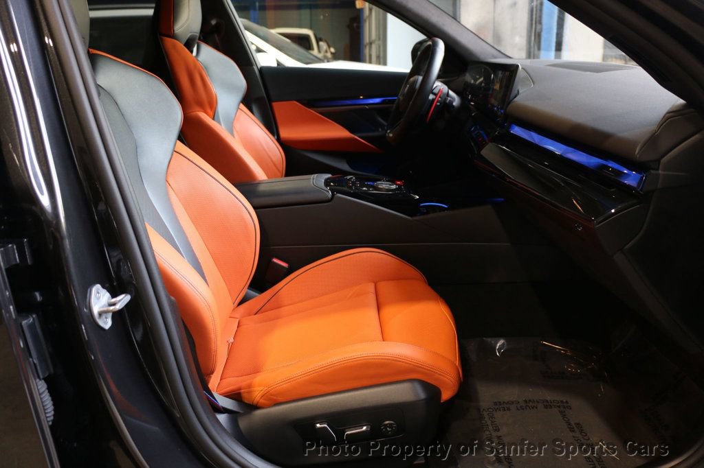 Used 2025 BMW M5 AWD/4WD image 30