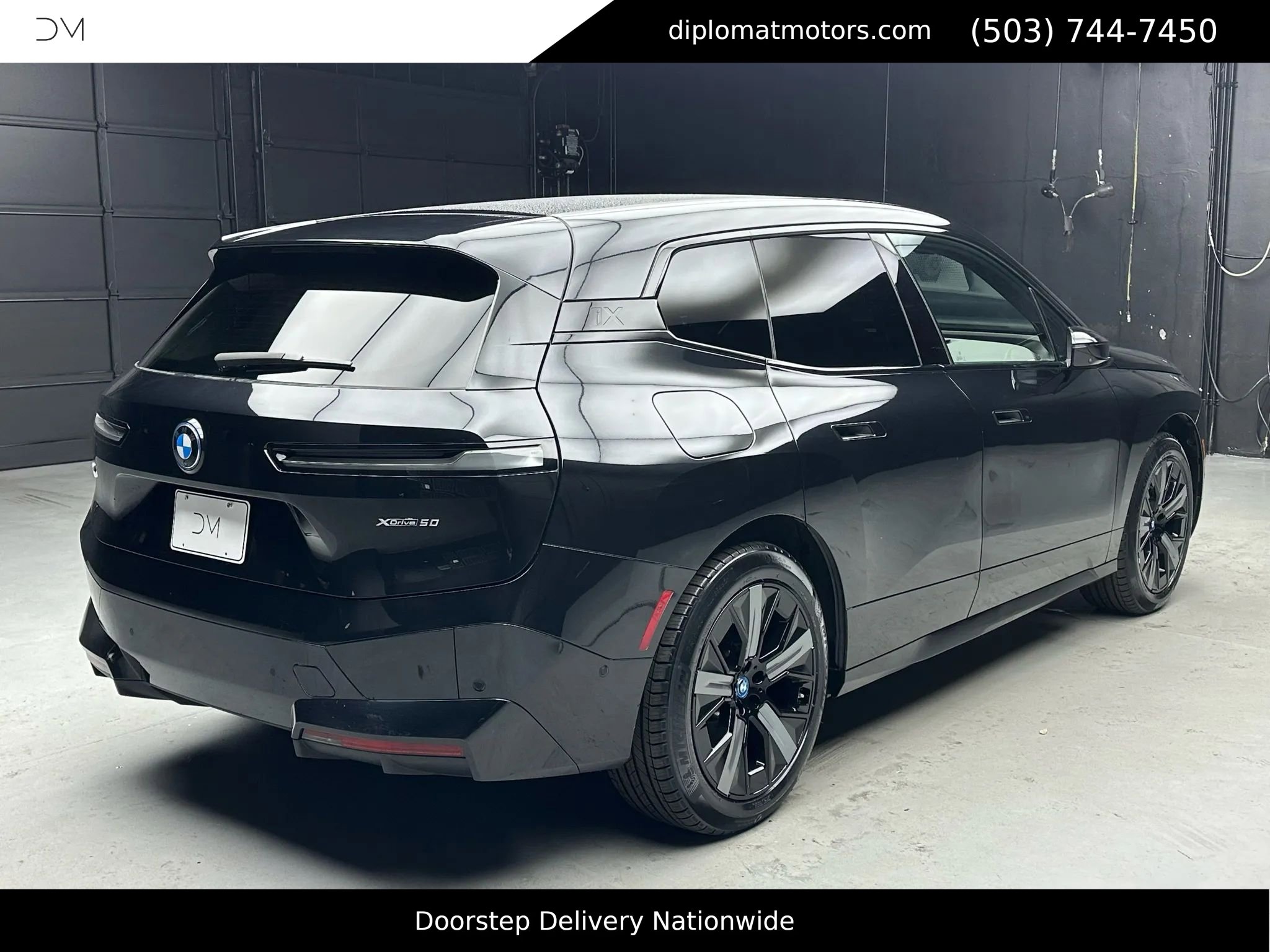 Used 2024 BMW iX xDrive50 w/ Sport Package image 7