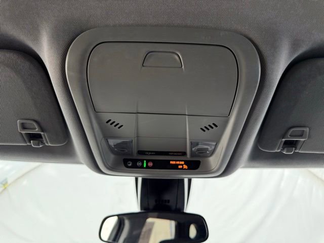 Used 2025 Chevrolet Blazer LT image 40