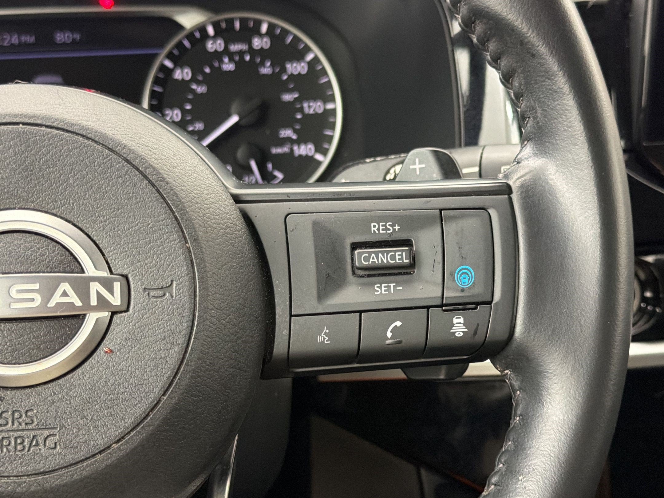 Used 2024 Nissan Pathfinder SV FWD image 29