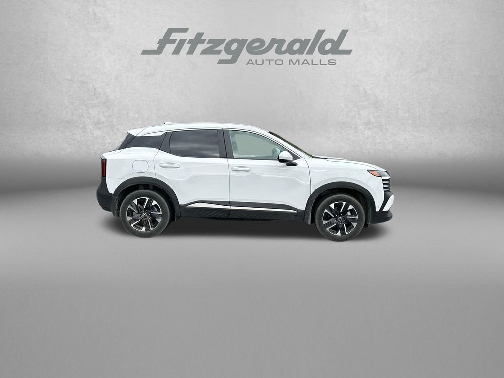 Used 2025 Nissan Kicks SV w/ SV Premium Package AWD/4WD image 8