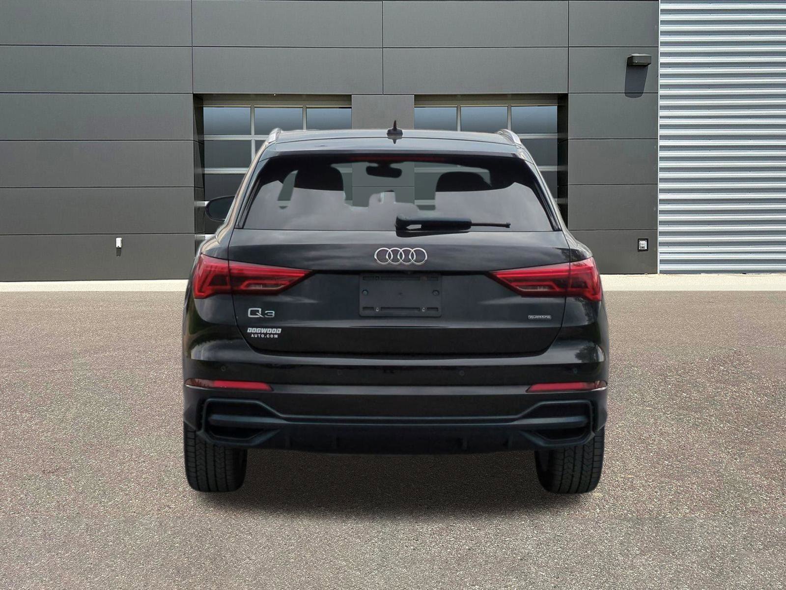 Used 2019 Audi Q3 2.0T Premium Plus w/ Premium Plus Package image 6