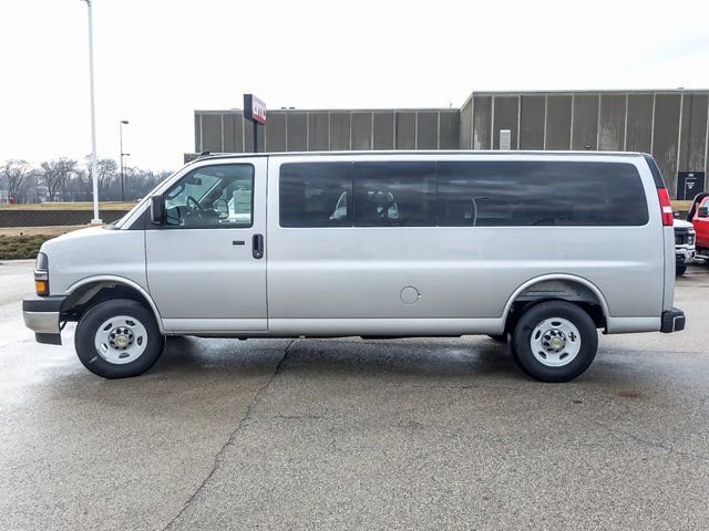New 2025 Chevrolet Express 3500 LT w/ LT Preferred Equipment Group RWD image 6