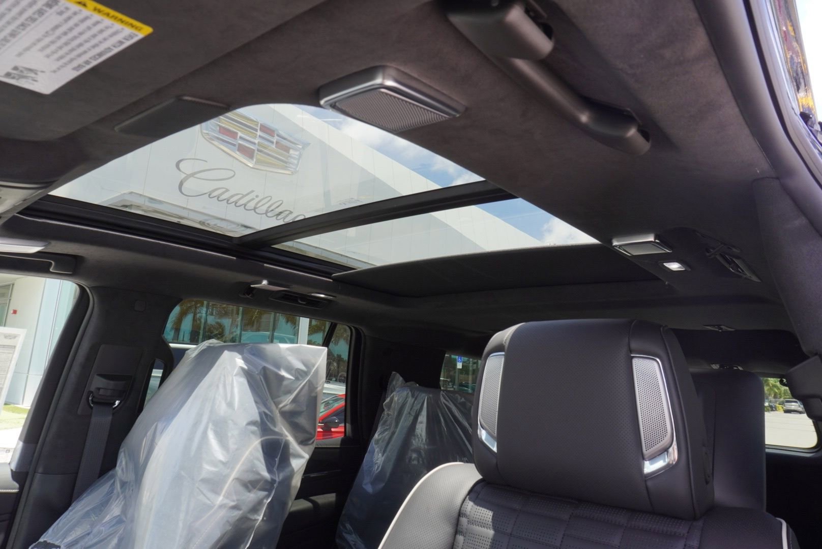 New 2024 Cadillac Escalade Sport Platinum w/ LPO, ONYX Package image 19