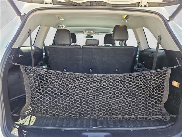 Certified 2019 Toyota Highlander Plus FWD image 6