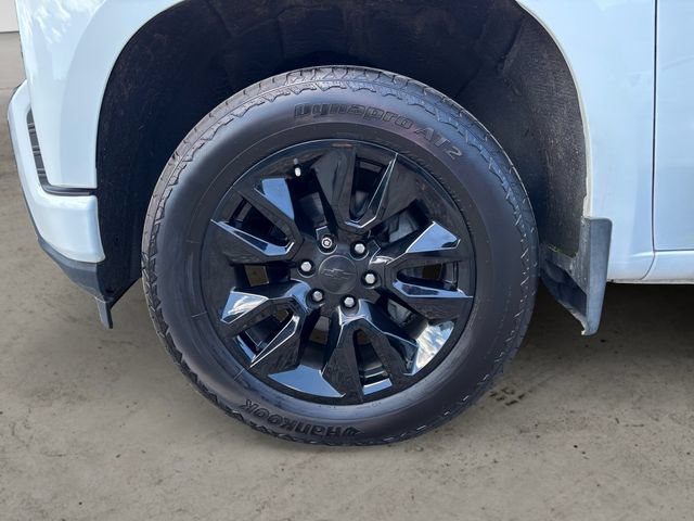Used 2019 Chevrolet Silverado 1500 Custom w/ Custom Value Package AWD/4WD image 14