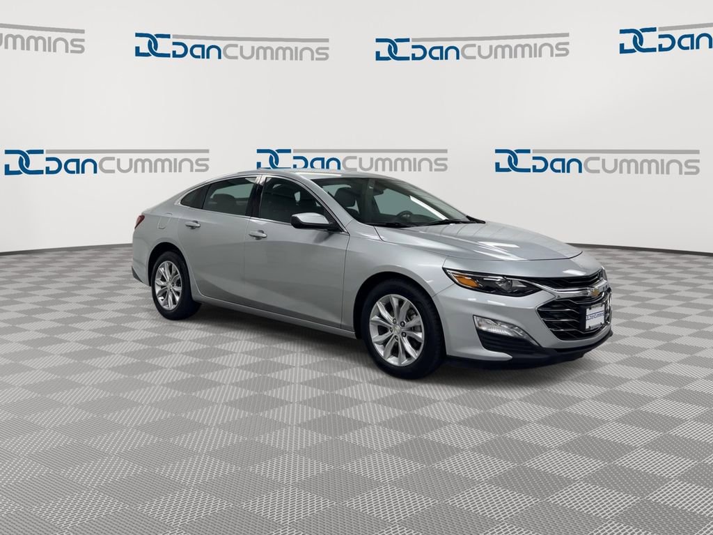 Used 2020 Chevrolet Malibu LT image 2