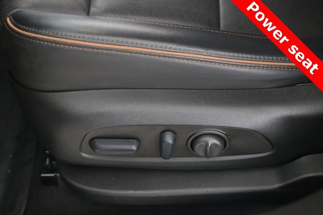 Used 2023 GMC Acadia AT4 image 18