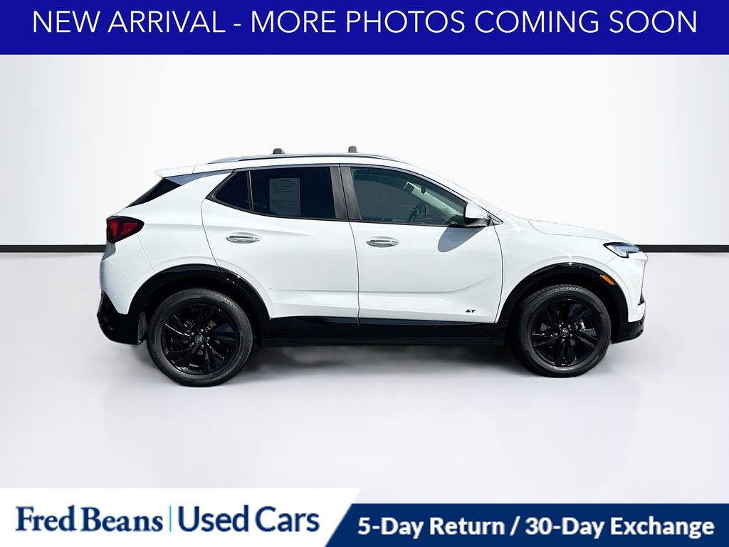 Used 2025 Buick Encore GX Sport Touring w/ Comfort Package AWD/4WD image 9