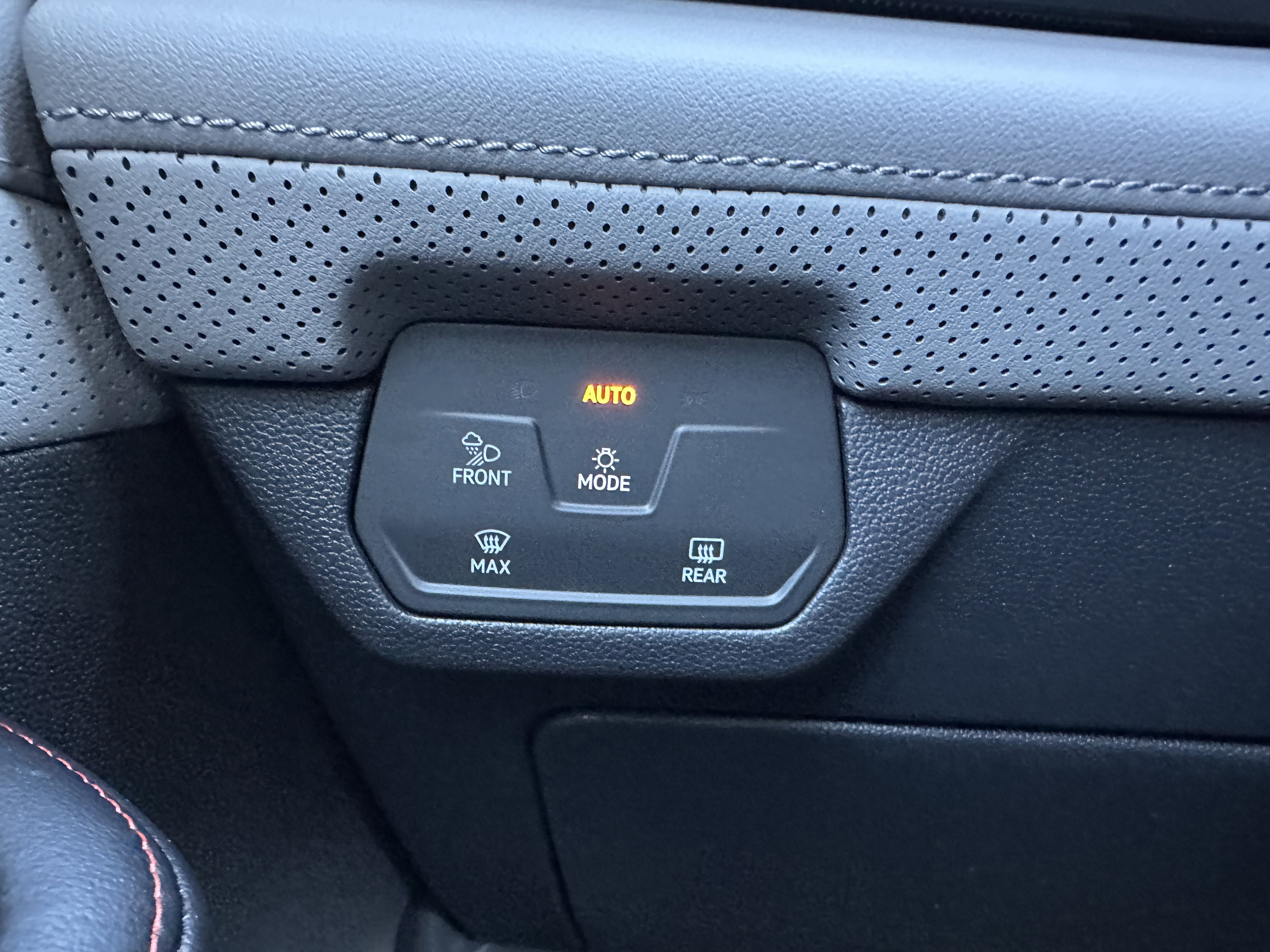 New 2026 Volkswagen Atlas Peak Edition image 14