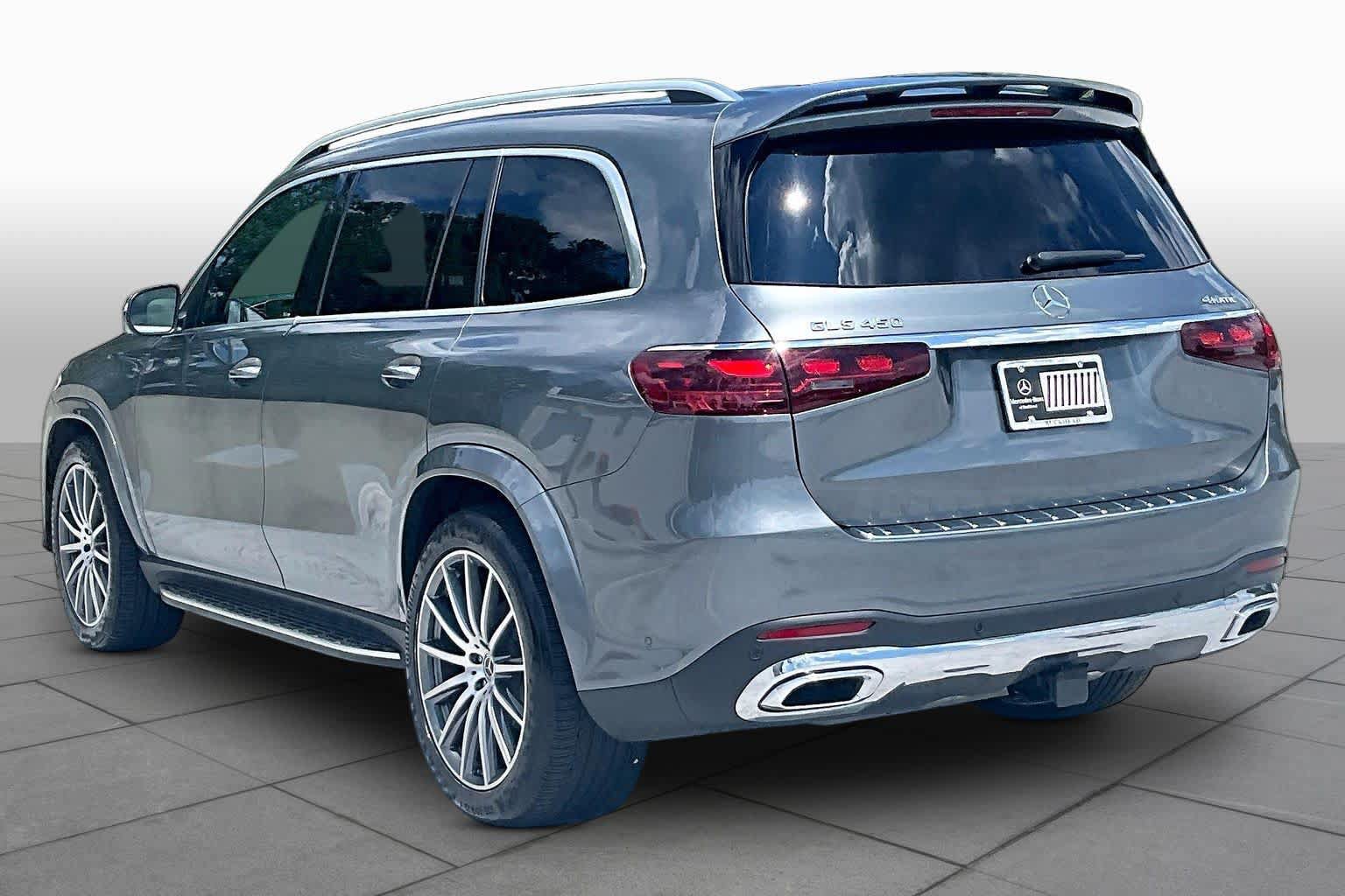 Used 2024 Mercedes-Benz GLS 450 4MATIC image 12