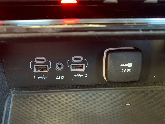 Used 2023 Jeep Grand Cherokee Altitude image 35