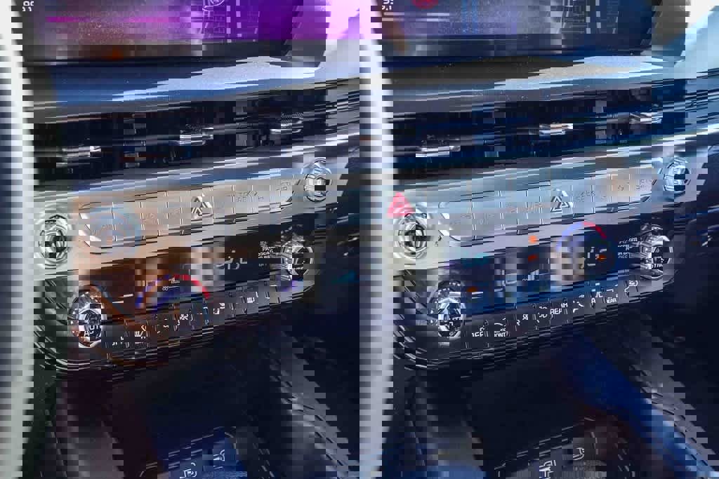 Certified 2024 Kia Telluride LX image 21