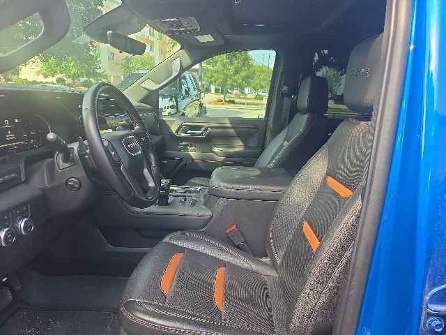 Used 2023 GMC Sierra 1500 AT4 w/ Technology Package AWD/4WD image 9